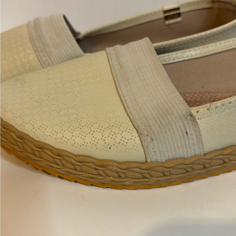 Moleca Elegant Cream Espadrilles for Women - Picture 2 of 10